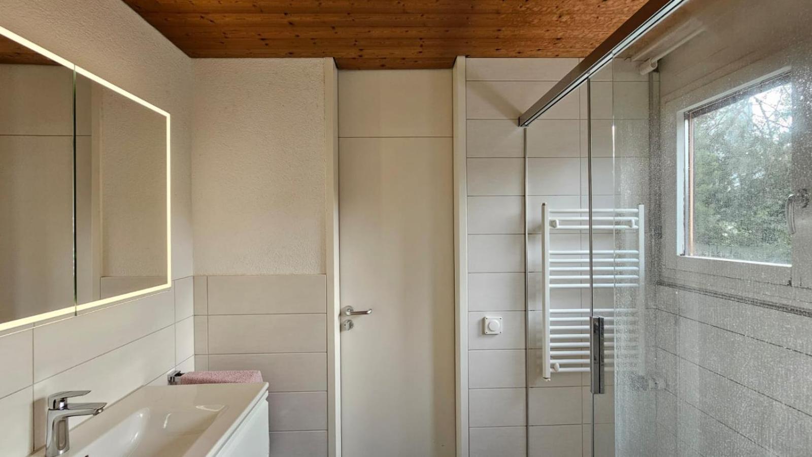 Homestay Gaestezimmer In Alternativer Kulturvilla