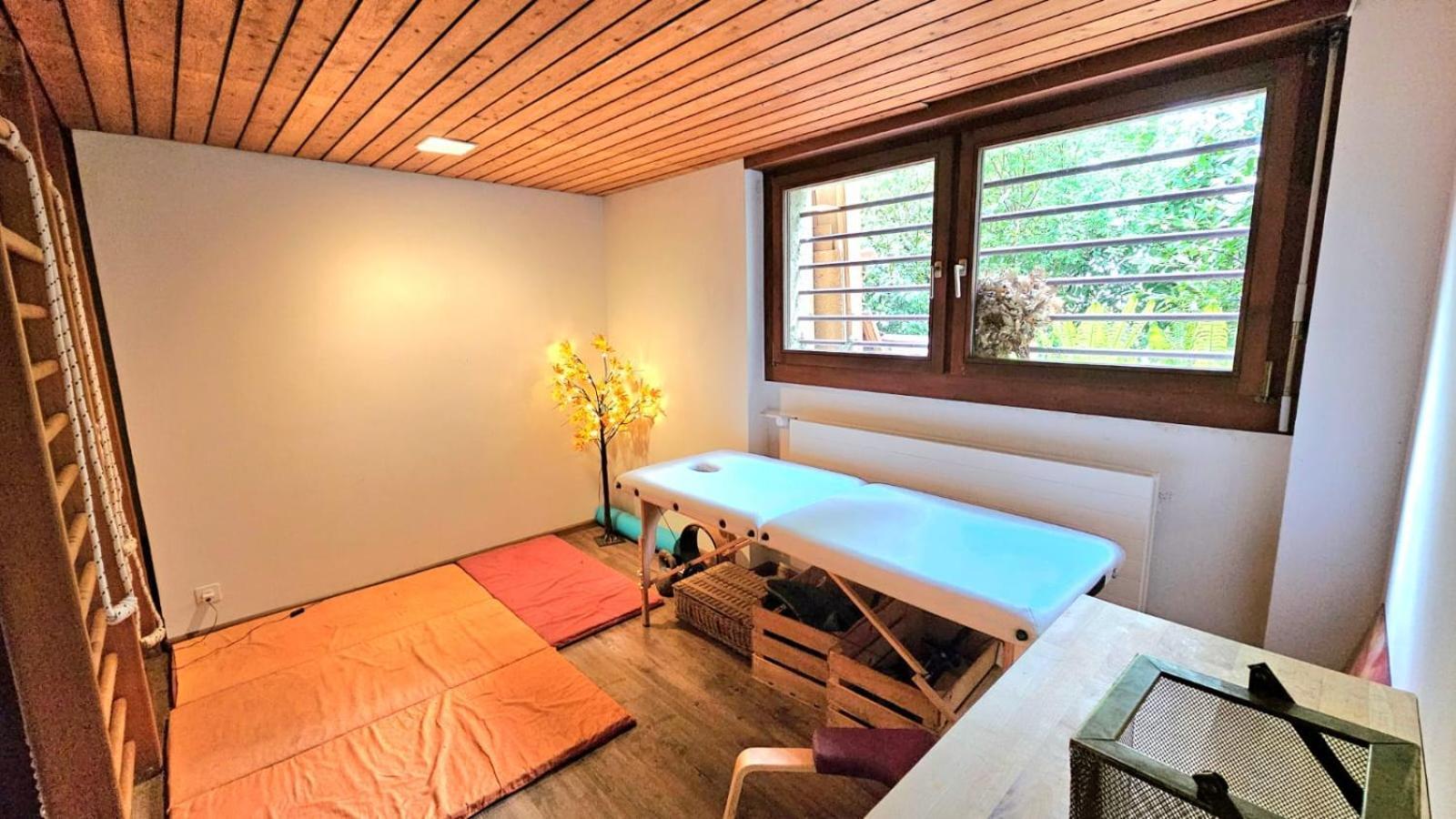 Gaestezimmer In Alternativer Kulturvilla Homestay *