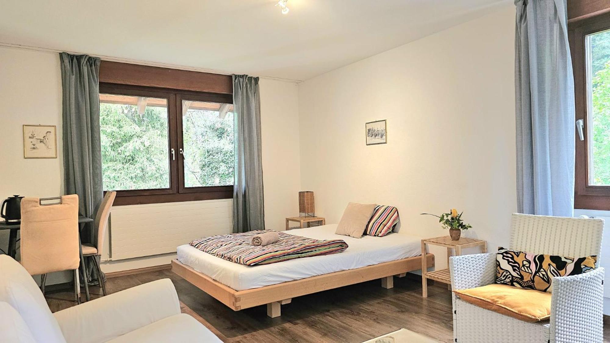 Gaestezimmer In Alternativer Kulturvilla * Aesch (Basel-Landschaft)